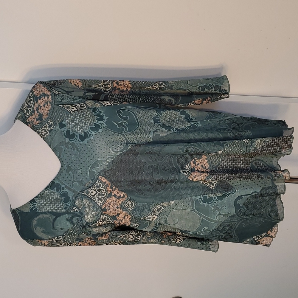 NWT Chico Top Size chico 2 or L/12
